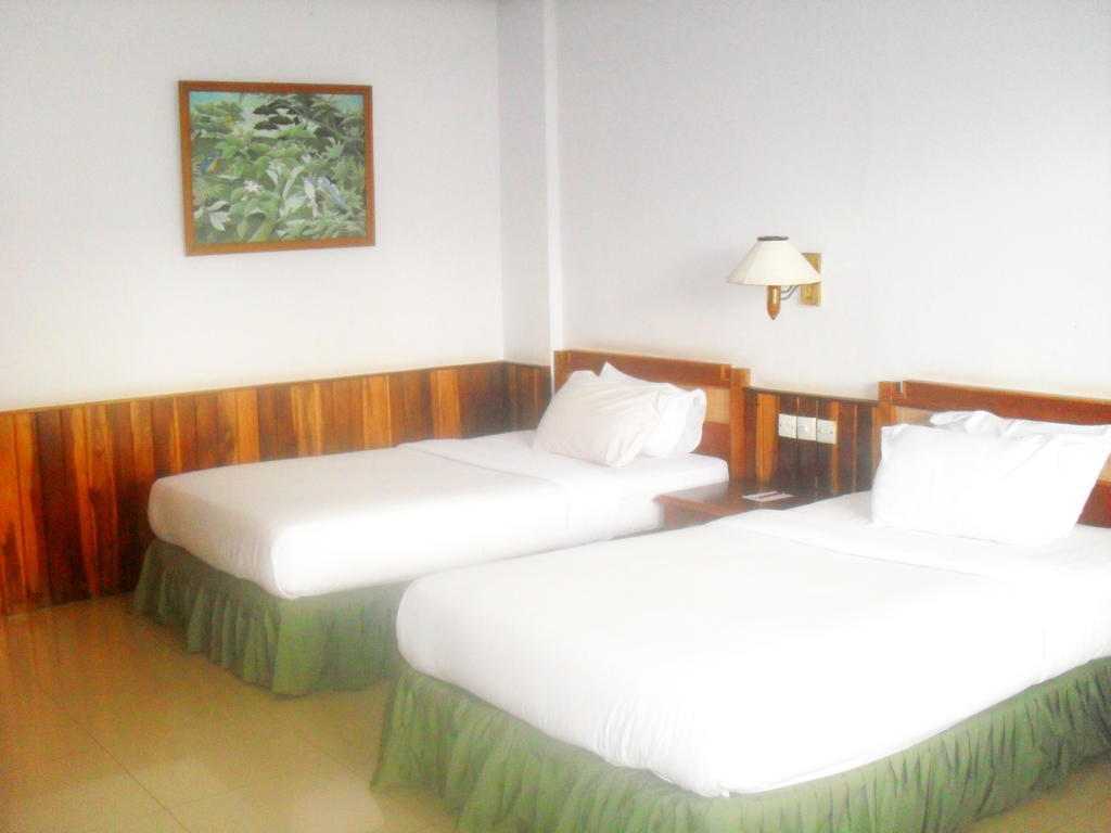 Sunrise Hotel Beach Pangandaran Phòng bức ảnh